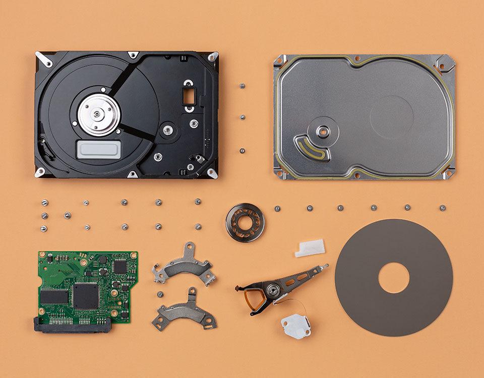 硬碟資料救援 自己把硬碟拆開還可以救援嗎？