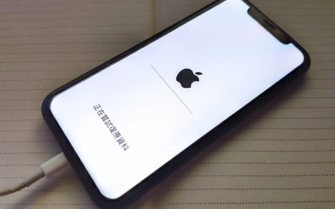 iphone白蘋果-databackup 手機救援台北